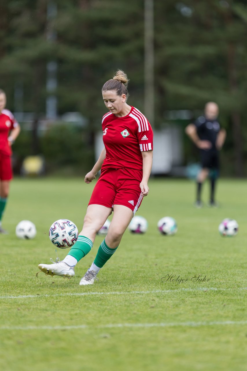 Bild 101 - F SV Boostedt - SV Fortuna St. Juergen : Ergebnis: 2:1